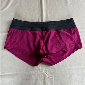 oiselle Mac Roga Shorts Magenta / Heathered Blue L
